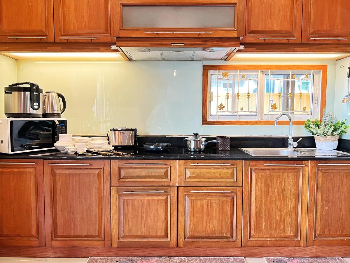 Mantra Pattaya Pool Villa With Jacuzzi In Pattaya-Pet-Friendly Jomtien Beach Exterior photo